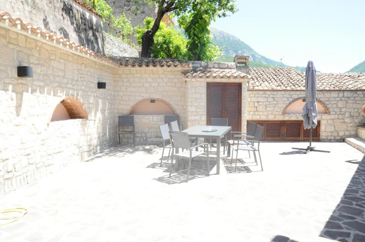 Villa Con Piscina "La Dogana Di Spoleto " SantʼAnatolia di Narco エクステリア 写真